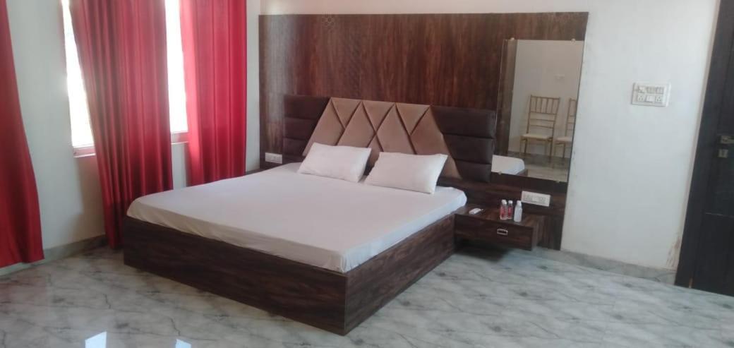 Kgf Villa Prayagraj Esterno foto